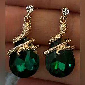 NAVACHI Dangling, Emerald Green Stone & Snake Earrings 18KGP